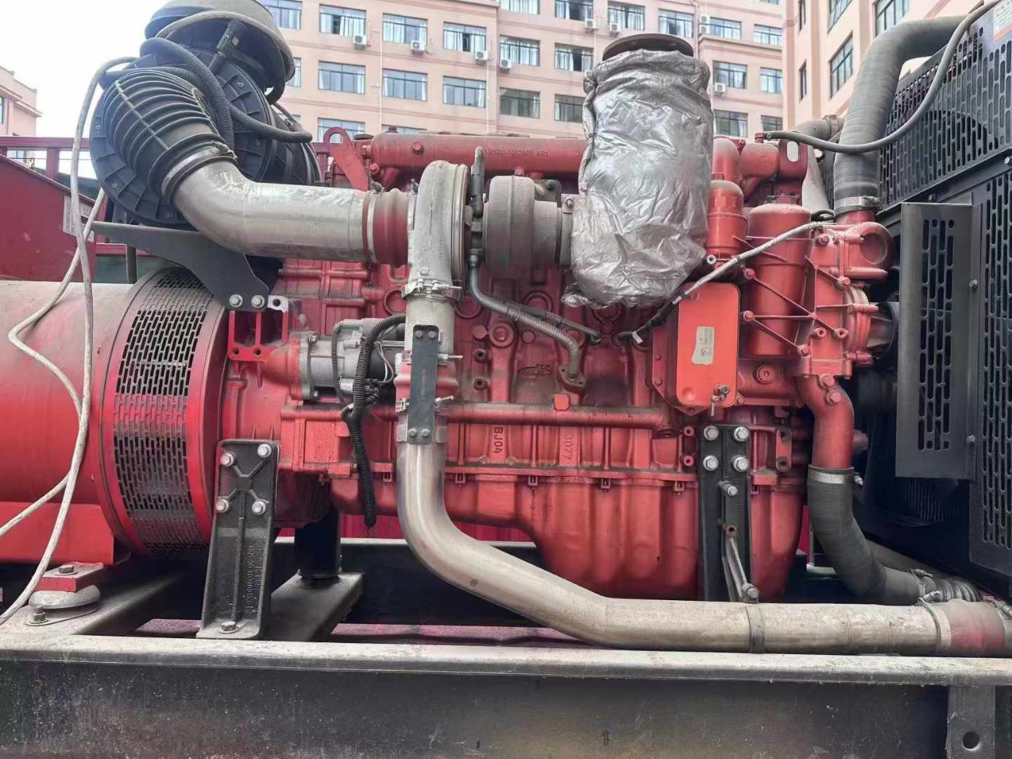 南丹如何选择适合 600kW 柴油发电机组的过载保护器？