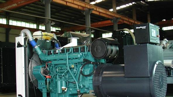 南丹如何判断柴油发电机组的机油是否需要更换？
